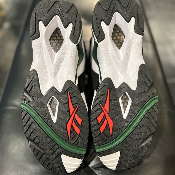 Reebok Kamikaze Shawn Kemp Size 11.5  Men Shoes